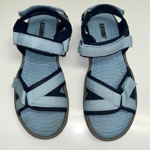 Khombu Two Tone Blue Adjustable Women’s Outdoor Hiking All Terrain Sandals- 9.5